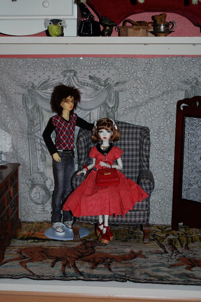 hall closed with dolls 3